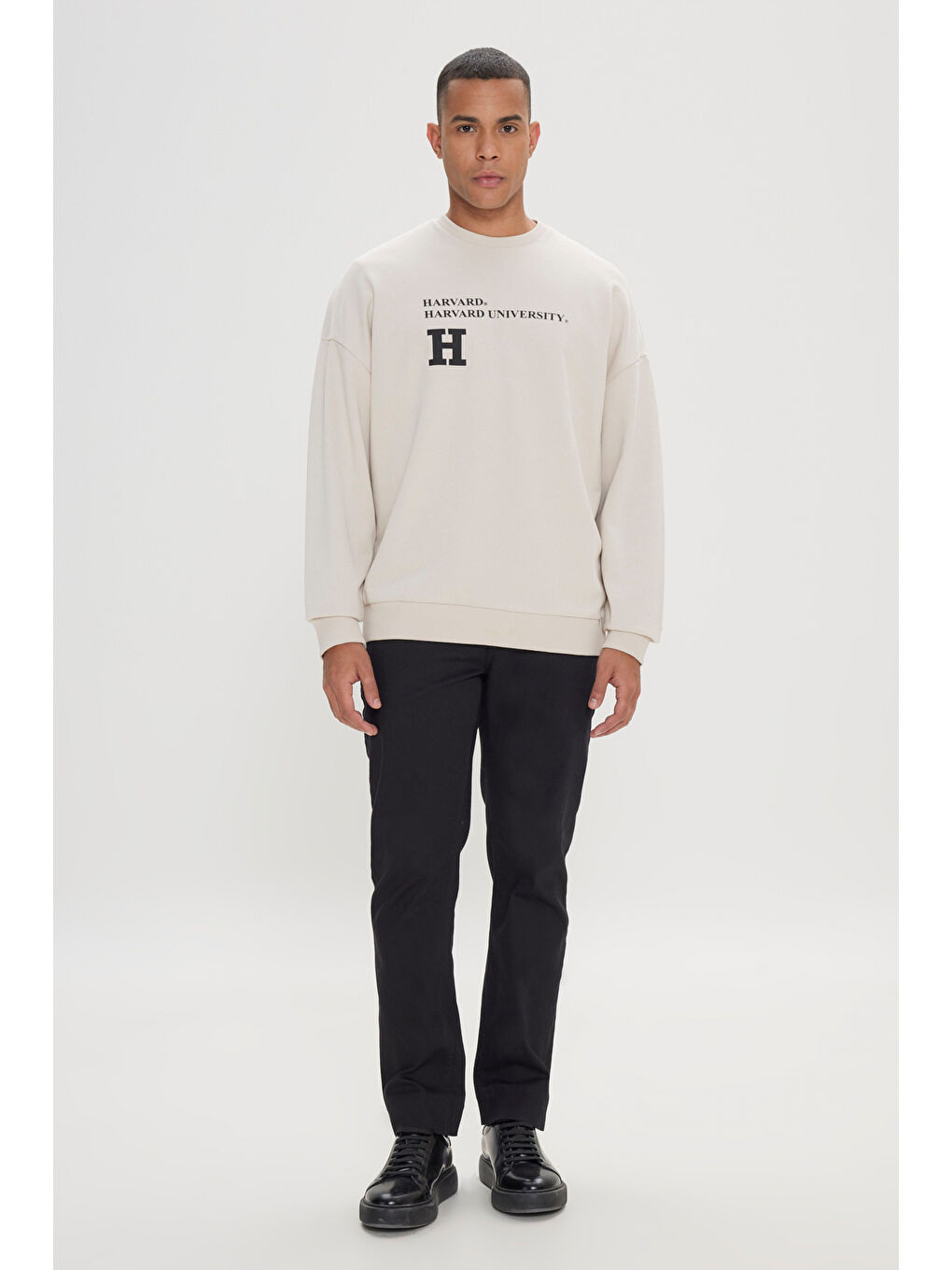 Erkek Açık Bej Oversize Fit Bol Kesim Harvard Lisanslı 3 İplik Pamuklu Bisiklet Yaka Sweatshirt-1