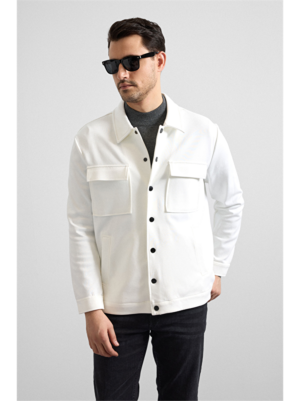 Beyaz Regular Klasik Yaka Kapaklı Cep Mont-2