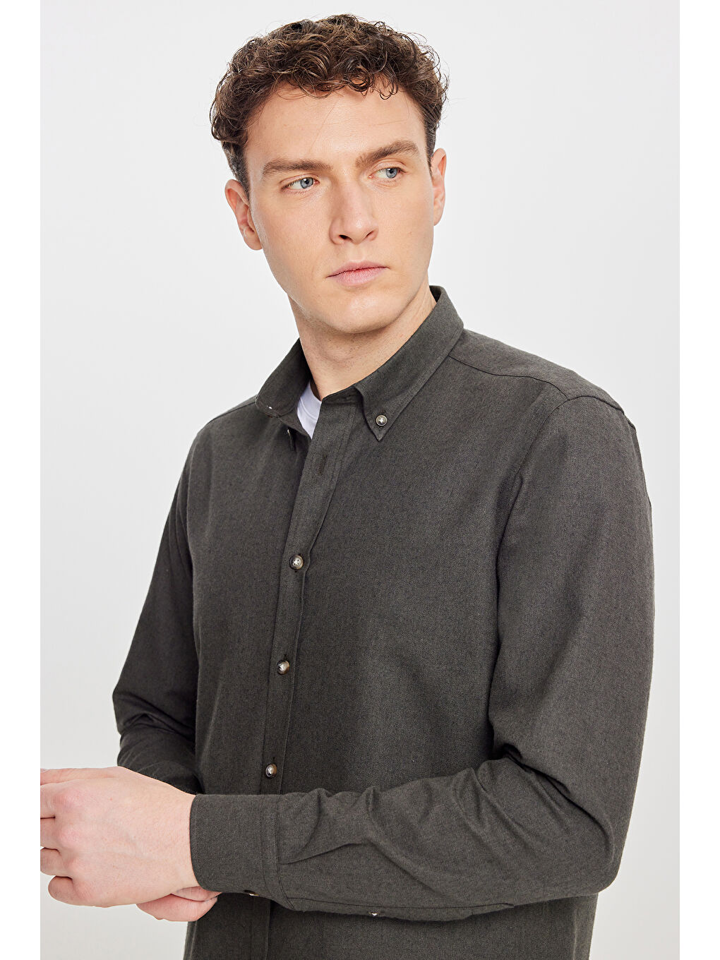 Erkek Haki Pamuklu Slim Fit Dar Kesim Düğmeli Yaka Diagonal Desenli Flanel Gömlek-3