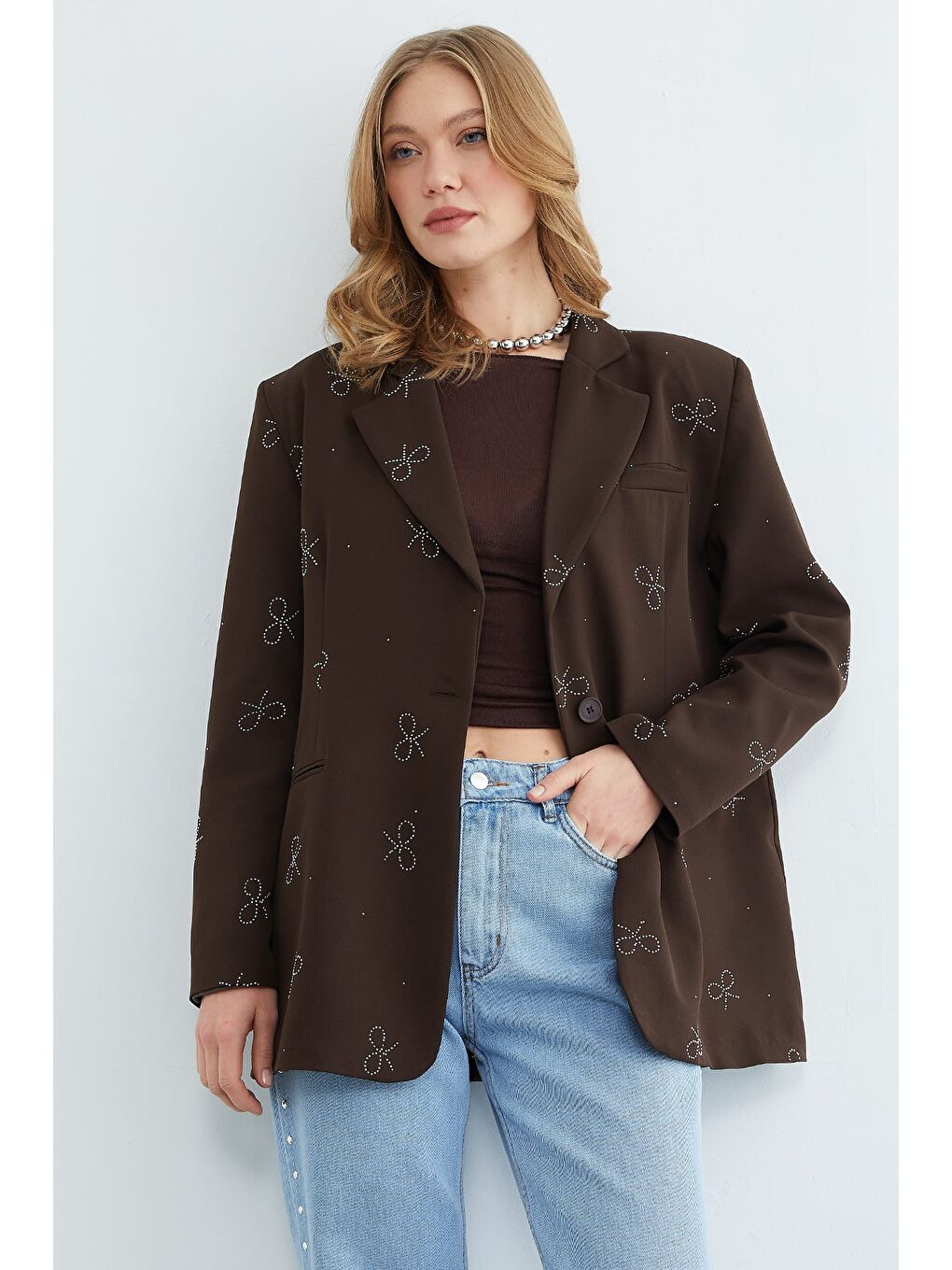 Kahverengi Fiyonklu Taşlı Tek Düğmeli Ceket-3