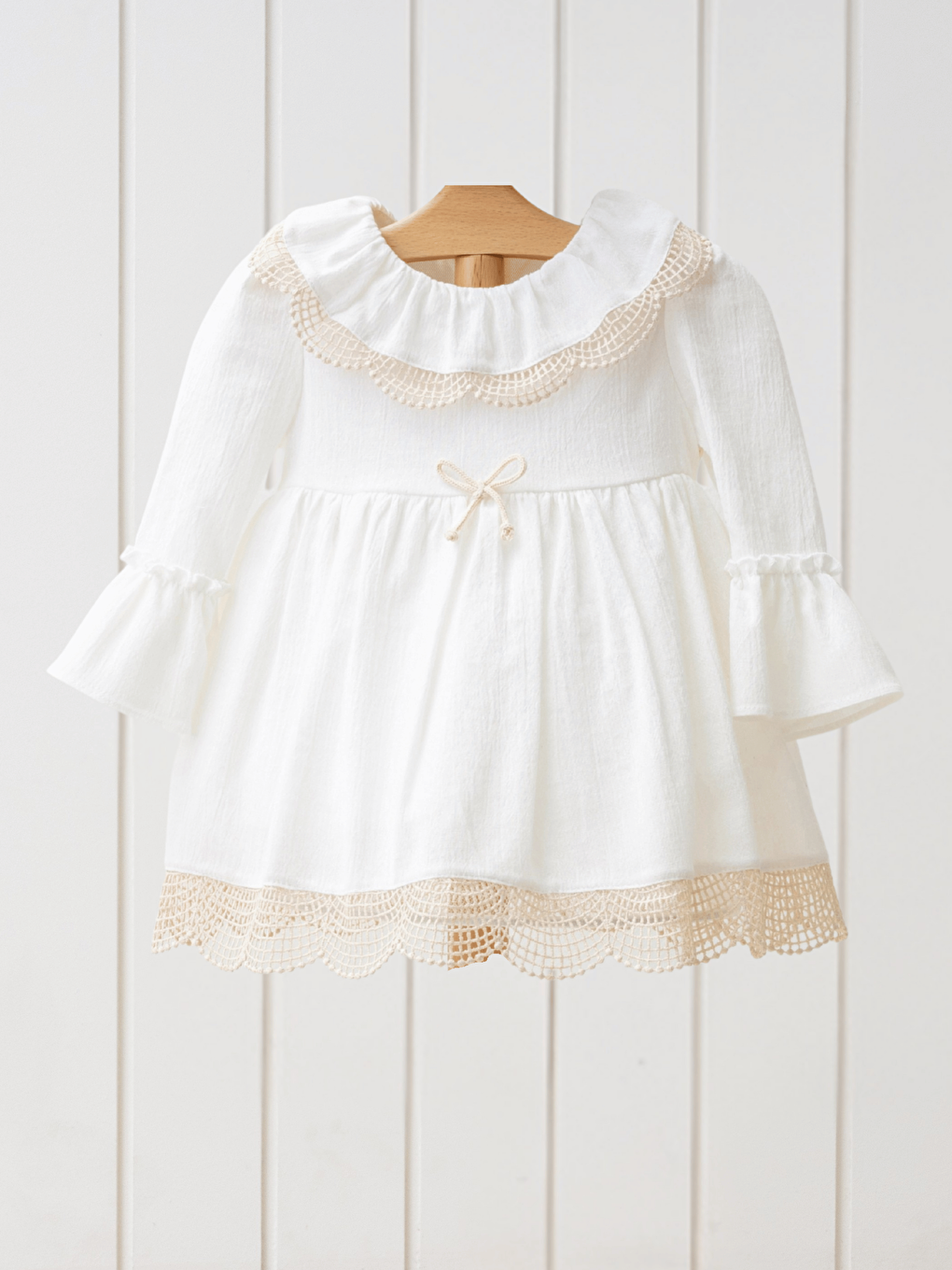 Ekru Bisiklet Yaka Uzun Kollu Dantel Detaylı Kız Bebek Elbise