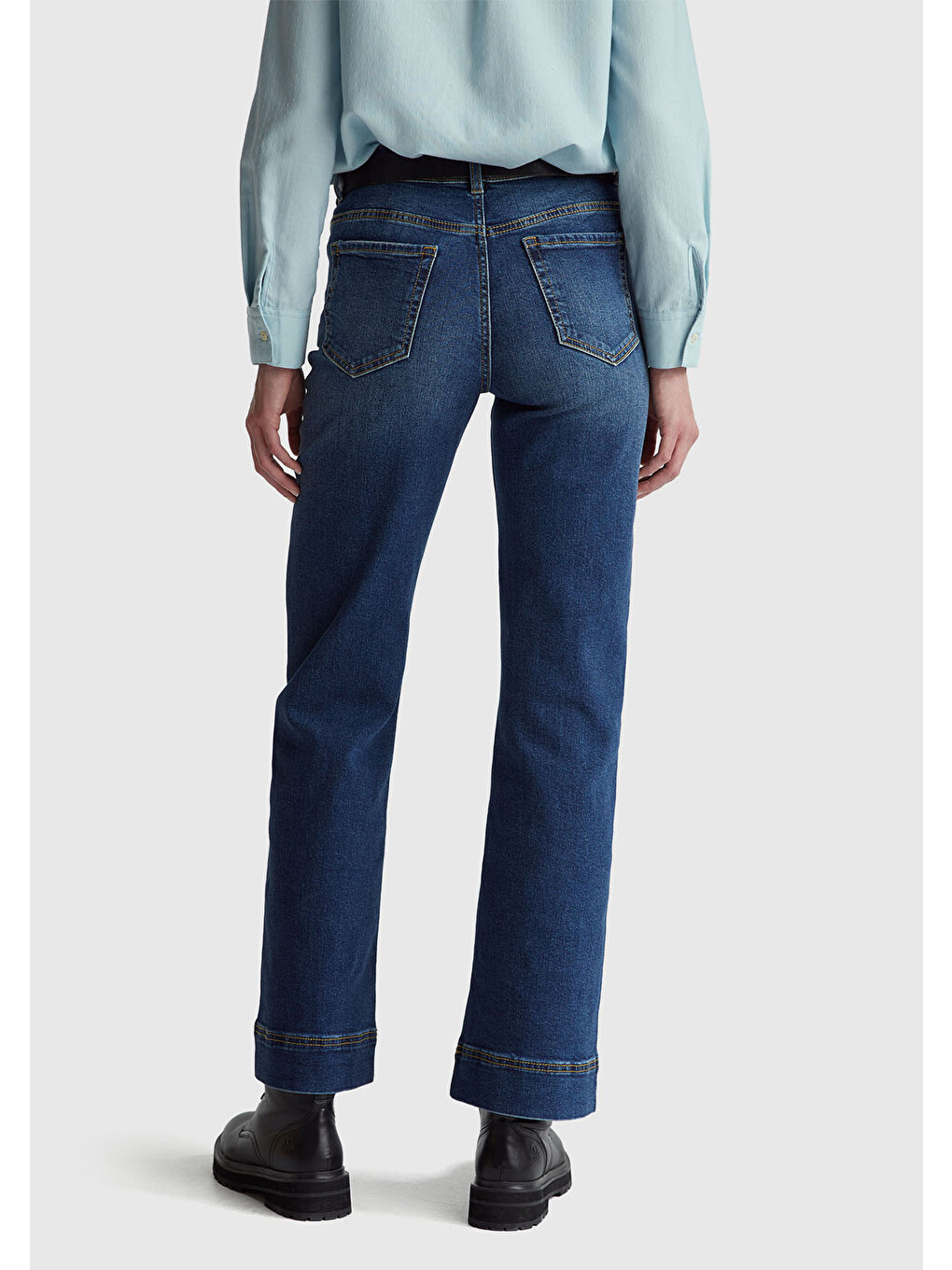 Kadın Koyu Mavi Pamuk Karışımlı Arkası Logo Etiketli Geniş Denim Pantolon-2