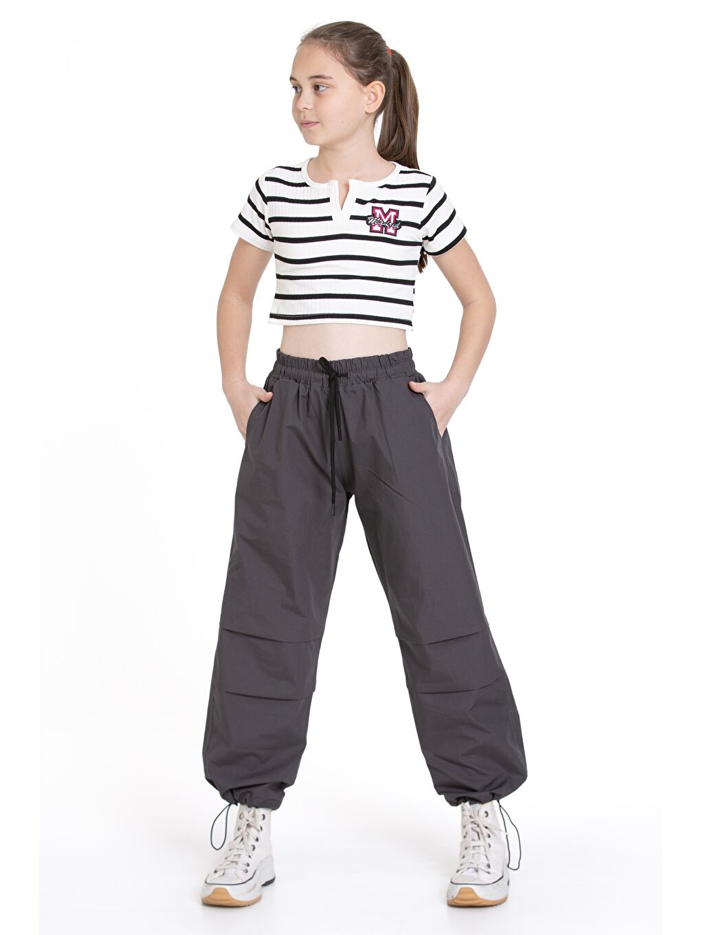 Gri Kız Çocuk 2'li Takım (Paraşüt Pantolon+Crop Bady Tişört) P1078-1