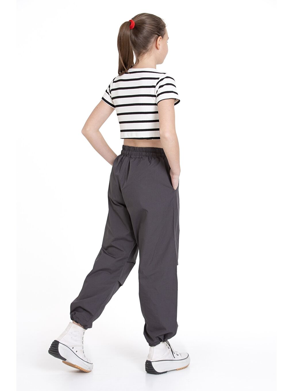 Gri Kız Çocuk 2'li Takım (Paraşüt Pantolon+Crop Bady Tişört) P1078-2