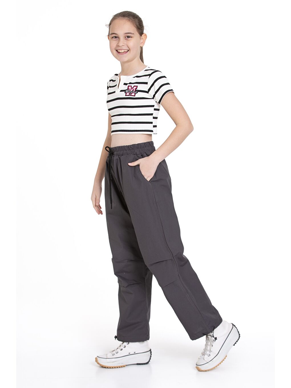 Gri Kız Çocuk 2'li Takım (Paraşüt Pantolon+Crop Bady Tişört) P1078-4
