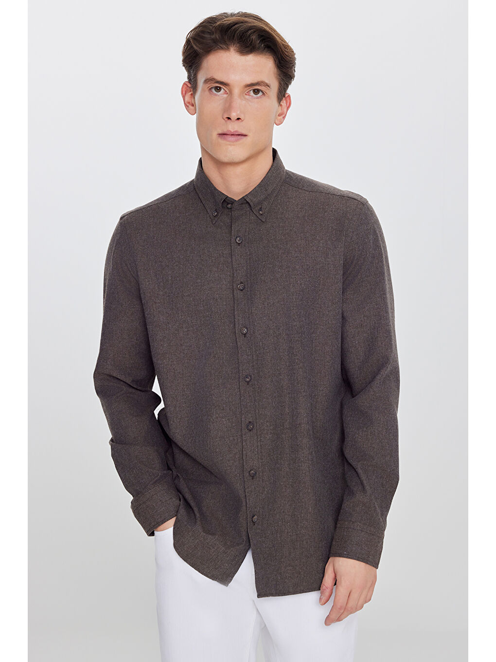 Erkek Kahverengi Pamuklu Slim Fit Dar Kesim Düğmeli Yaka Diagonal Desenli Flanel Gömlek