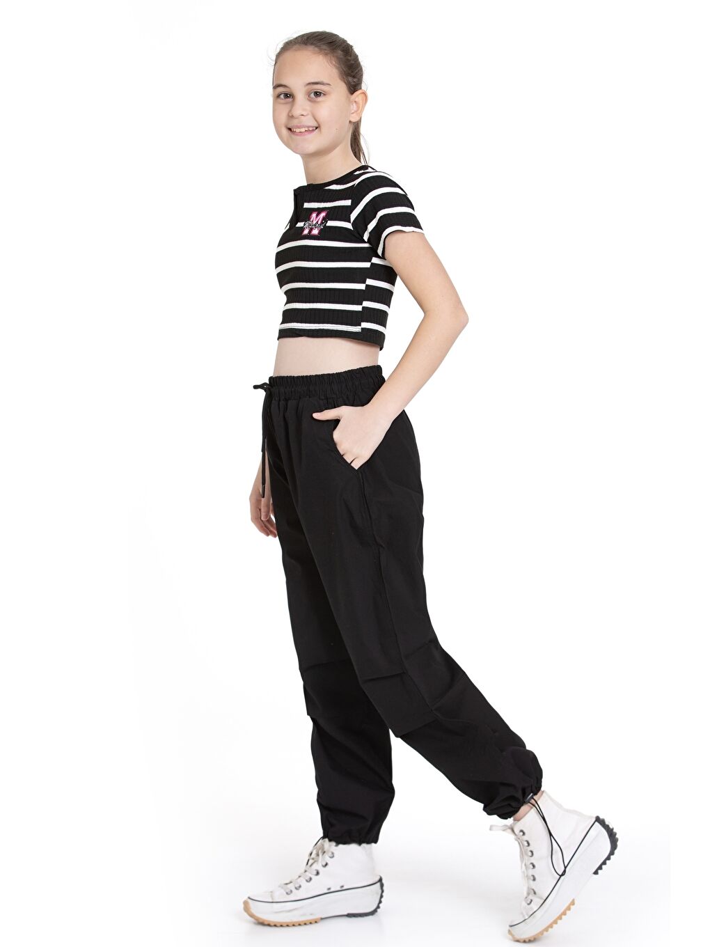 Siyah Kız Çocuk 2'li Takım (Paraşüt Pantolon+Crop Bady Tişört) P1078