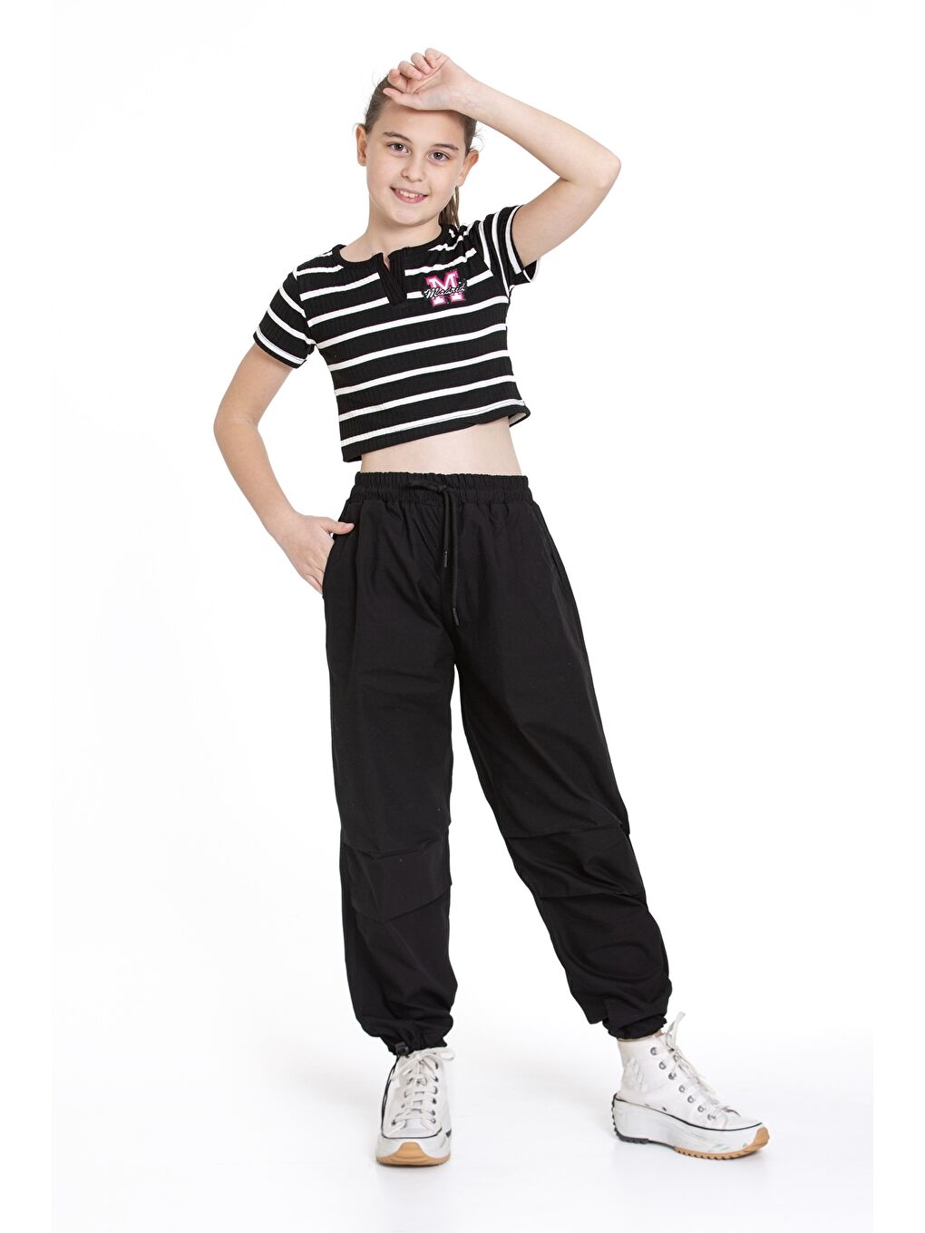 Siyah Kız Çocuk 2'li Takım (Paraşüt Pantolon+Crop Bady Tişört) P1078-1