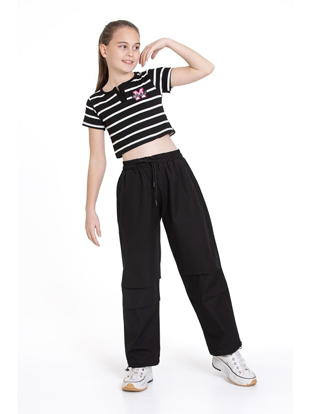 Siyah Kız Çocuk 2'li Takım (Paraşüt Pantolon+Crop Bady Tişört) P1078-3