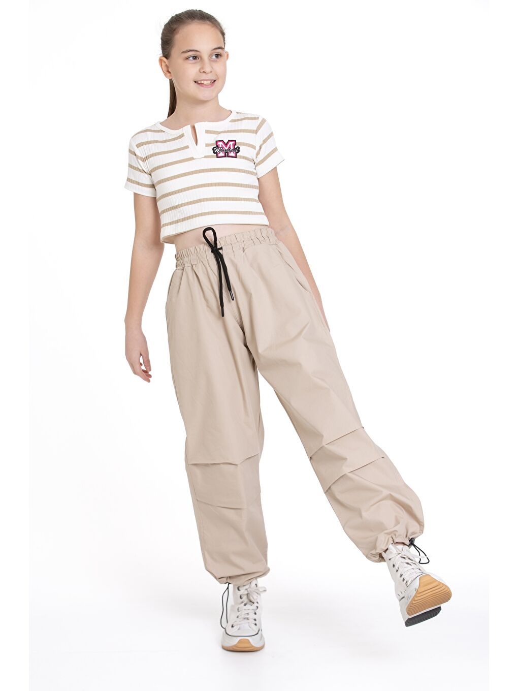 Ekru Kız Çocuk 2'li Takım (Paraşüt Pantolon+Crop Bady Tişört) P1078