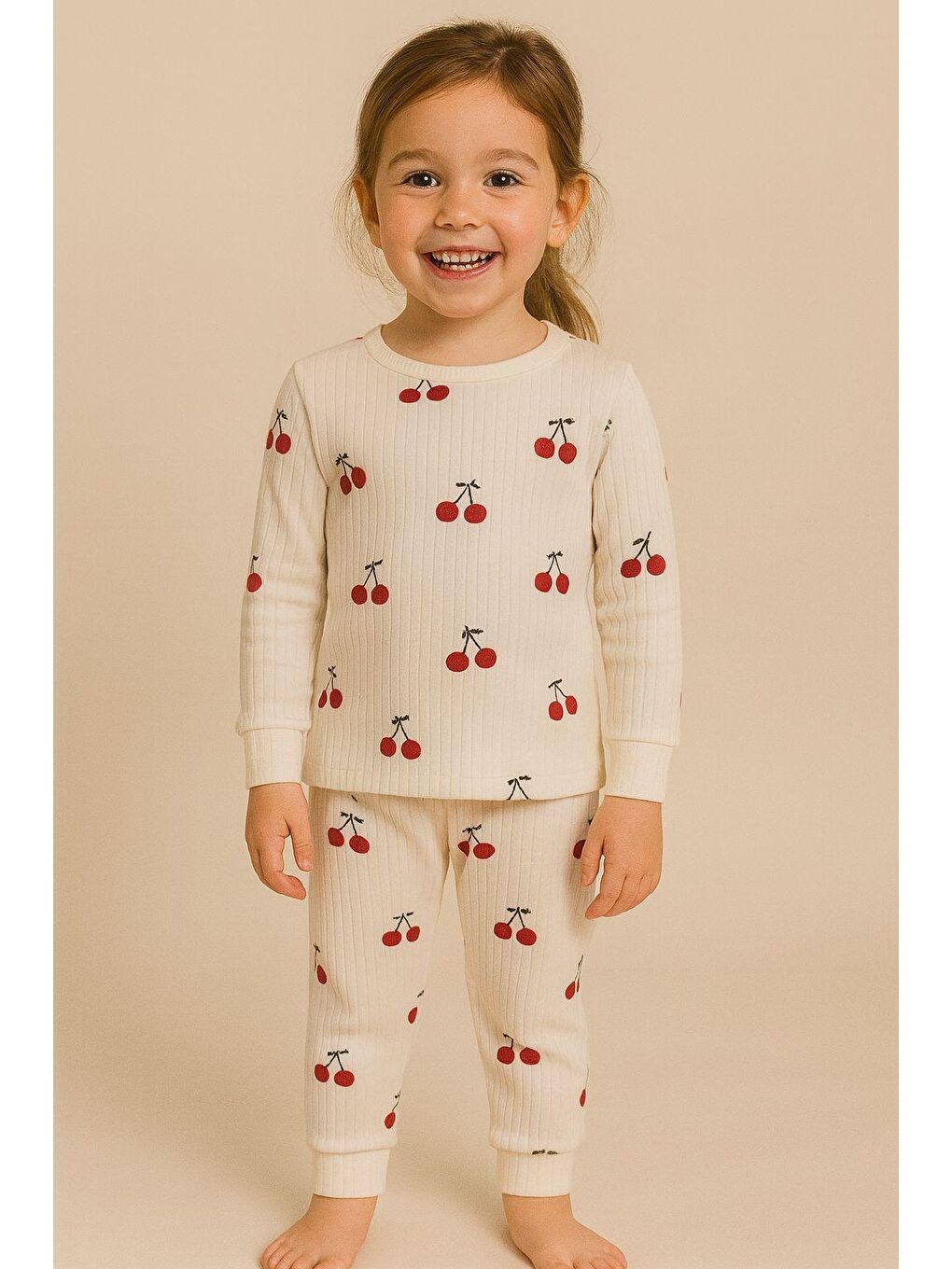 Karışık Kız Çocuk Kiraz Desenli Pijama Takımı