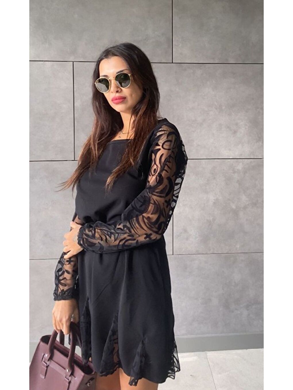 Siyah Kadın Uzun Kollu Yuvarlak Yaka Kol Ve Etek Ucu Dantelli Kısa Ithal Krep Elbise-1