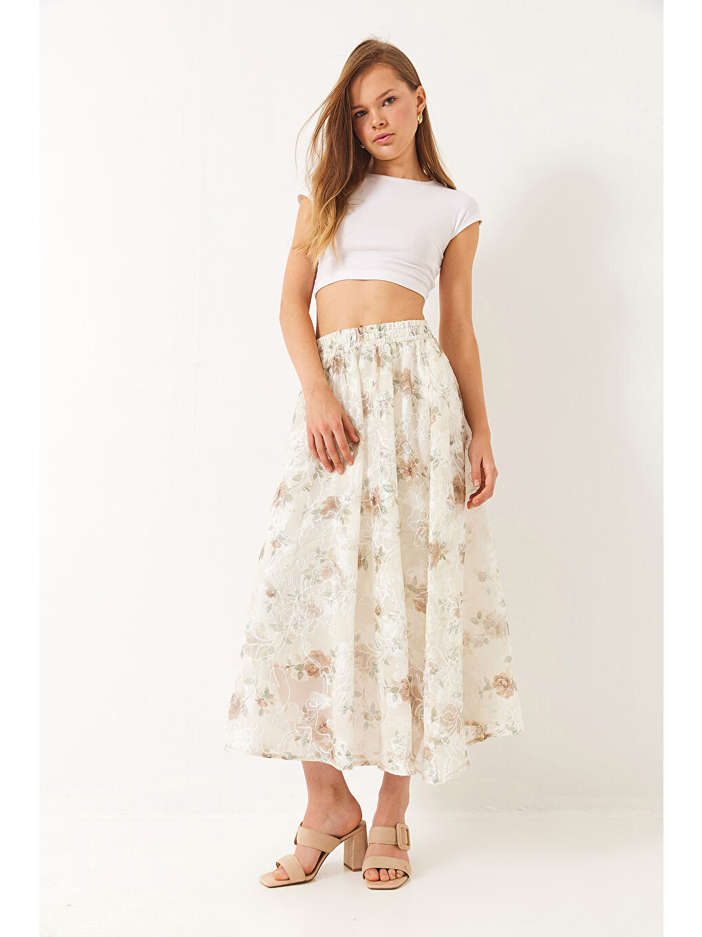 Ekru Kadın Beli Lastikli Çiçekli Nakışlı Tül Detaylı Astarlı Kloş Etek-2