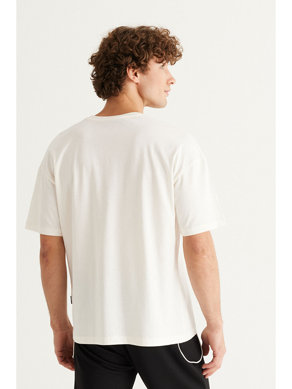 Erkek Ekru Oversize Bisiklet Yaka Kısa kollu %100 Pamuk Baskılı Tişört-4