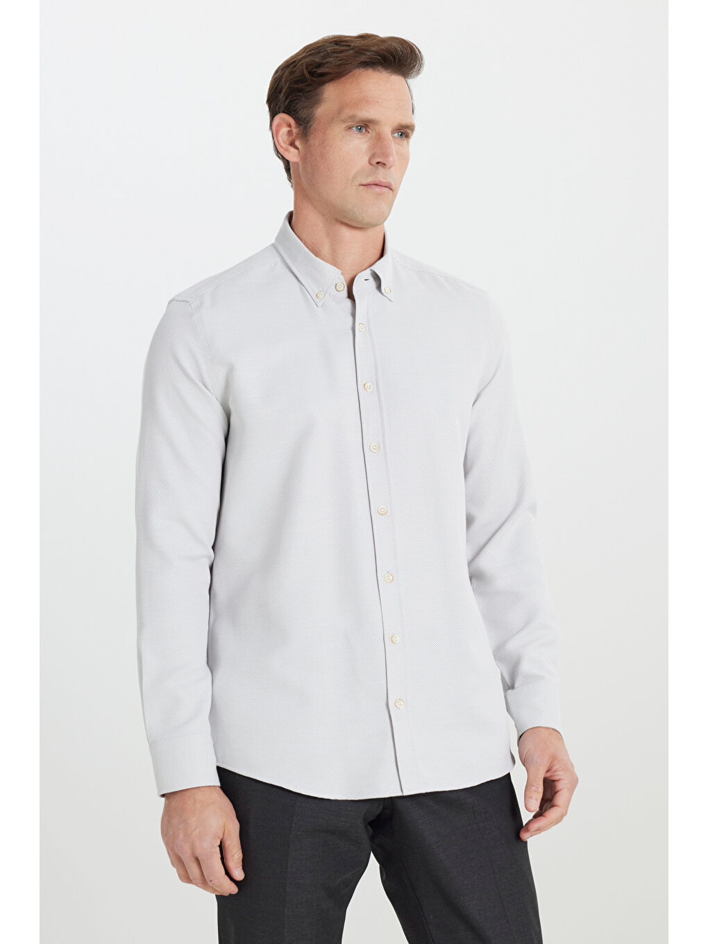 Erkek Bej Pamuklu Slim Fit Dar Kesim Düğmeli Yaka Armürlü Gömlek-2