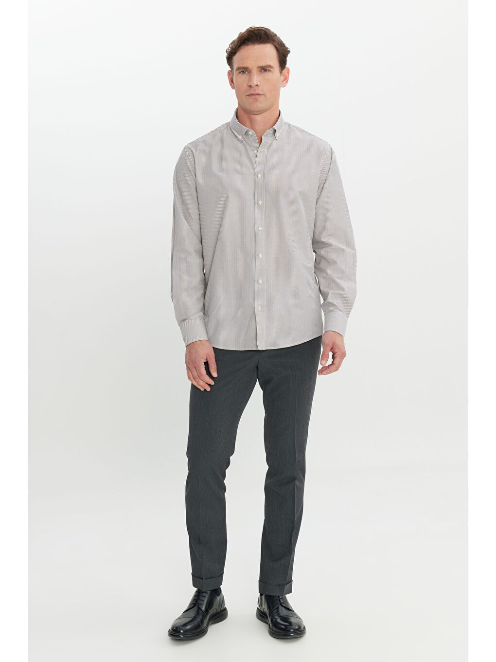 Erkek Bej Pamuklu Comfort Fit Rahat Kesim Düğmeli Yaka Çizgili Gömlek-1