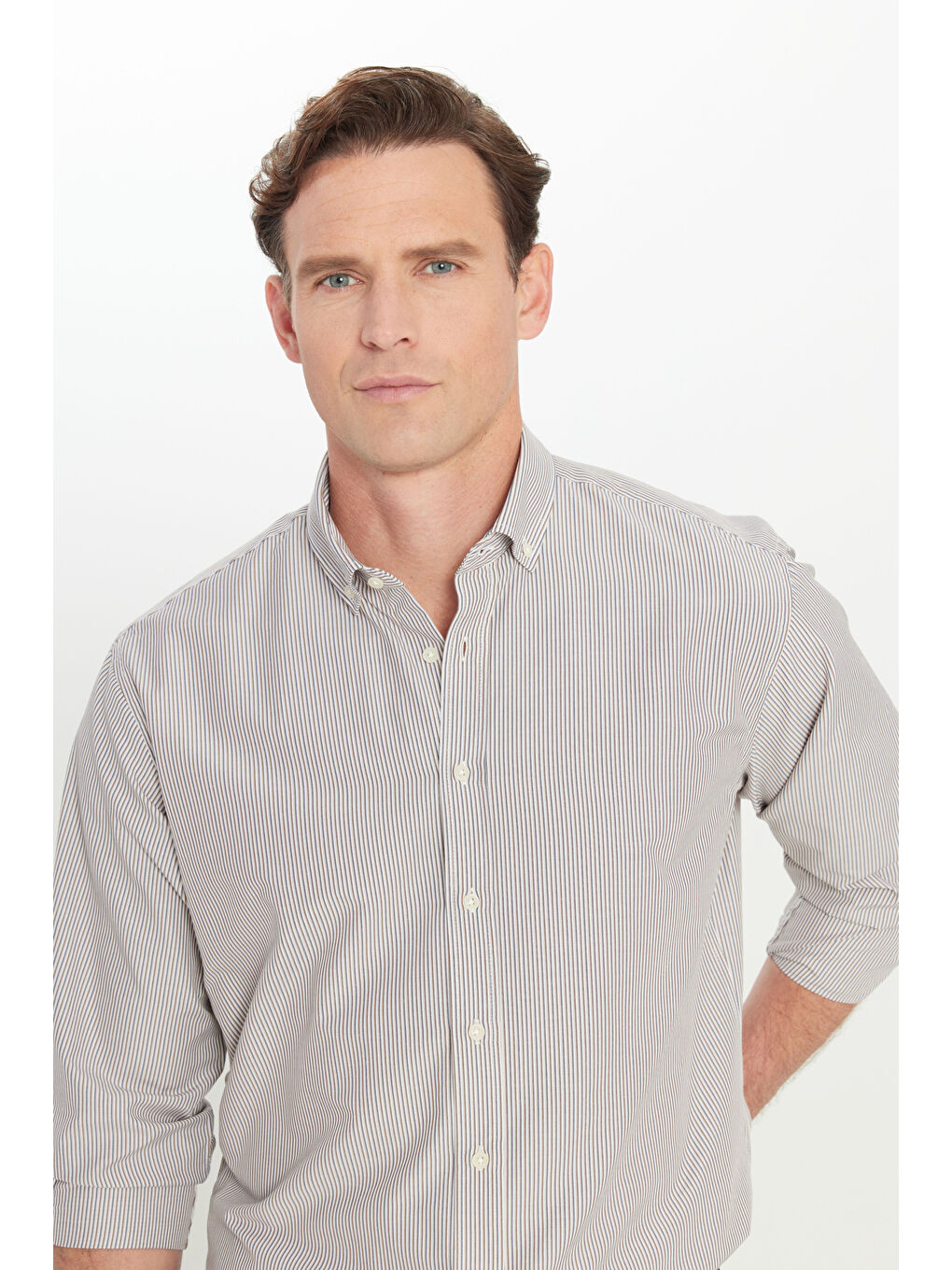 Erkek Bej Pamuklu Comfort Fit Rahat Kesim Düğmeli Yaka Çizgili Gömlek-3