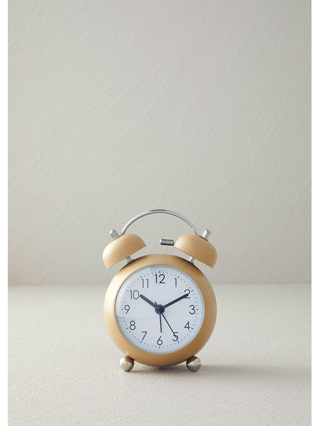 Chelsy Metal Masa Saati Bej