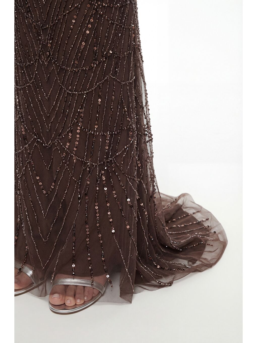 Kadın Kahverengi Dar Kalıp Halter Yaka Taşlı Uzun Balık Abiye Elbise-3