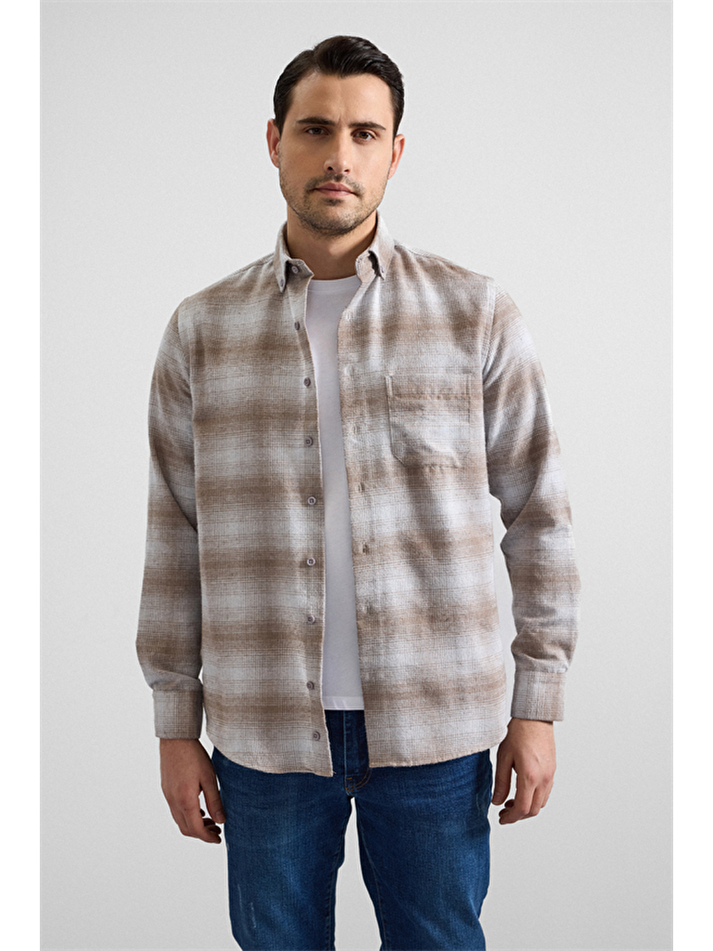 Bej Regular Düğmeli Yaka Kareli Casual Gömlek