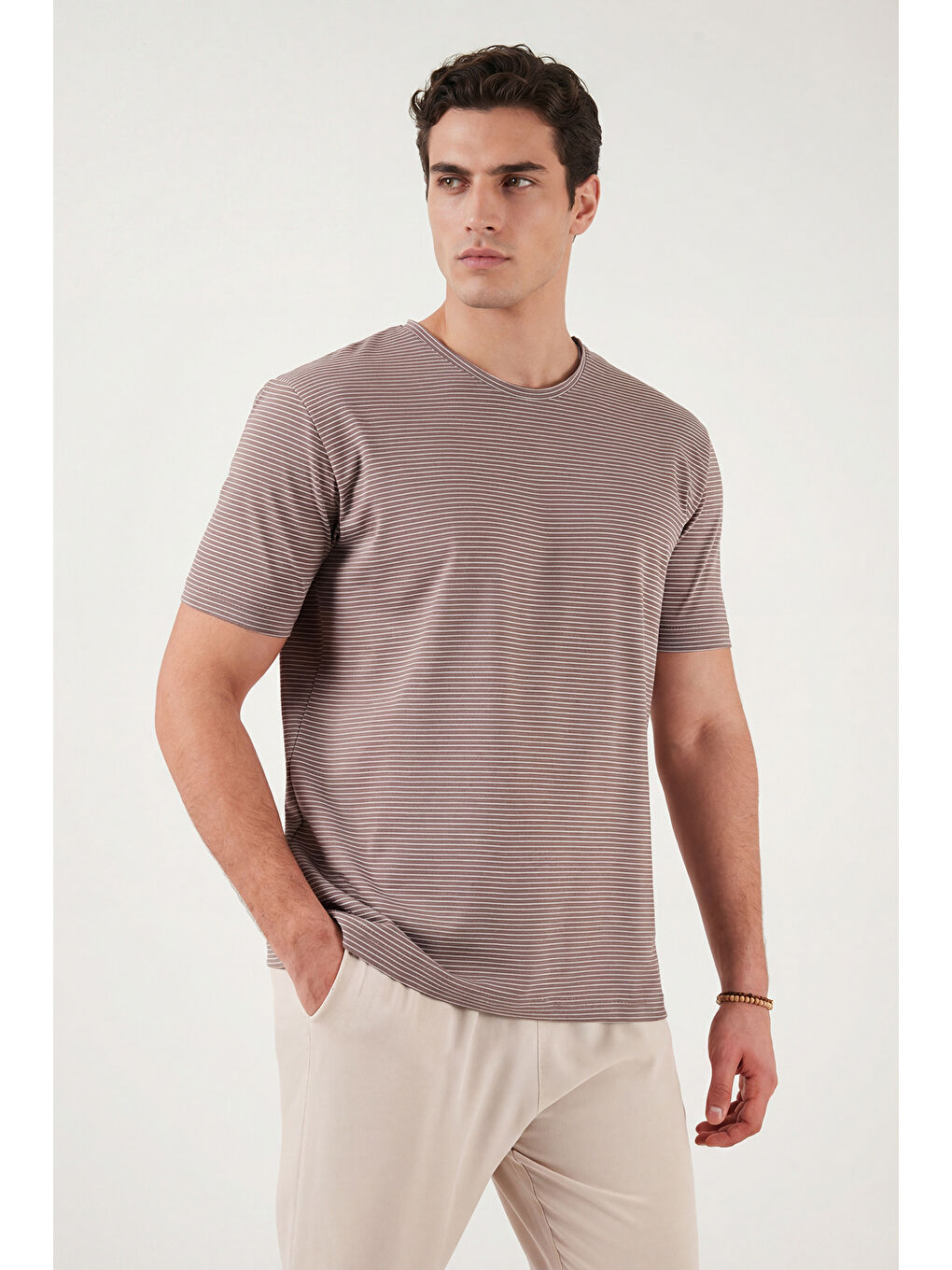 Kahverengi Pamuklu Regular Fit Çizgili Bisiklet Yaka T Shirt 5904030-4