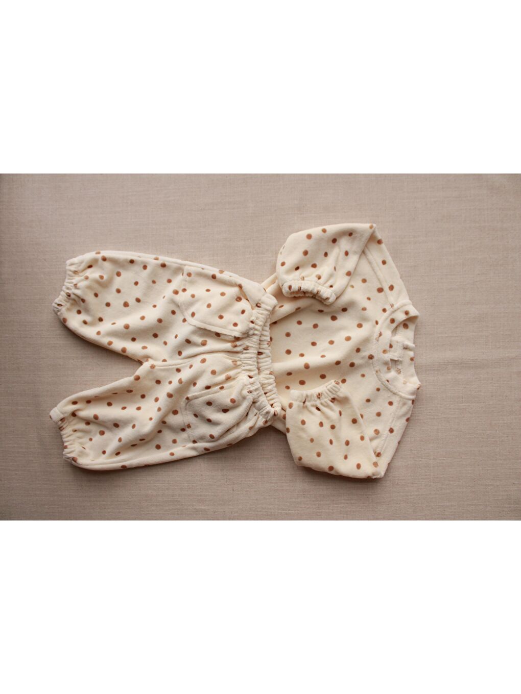 Ekru Spot Soft Mood Takım-8