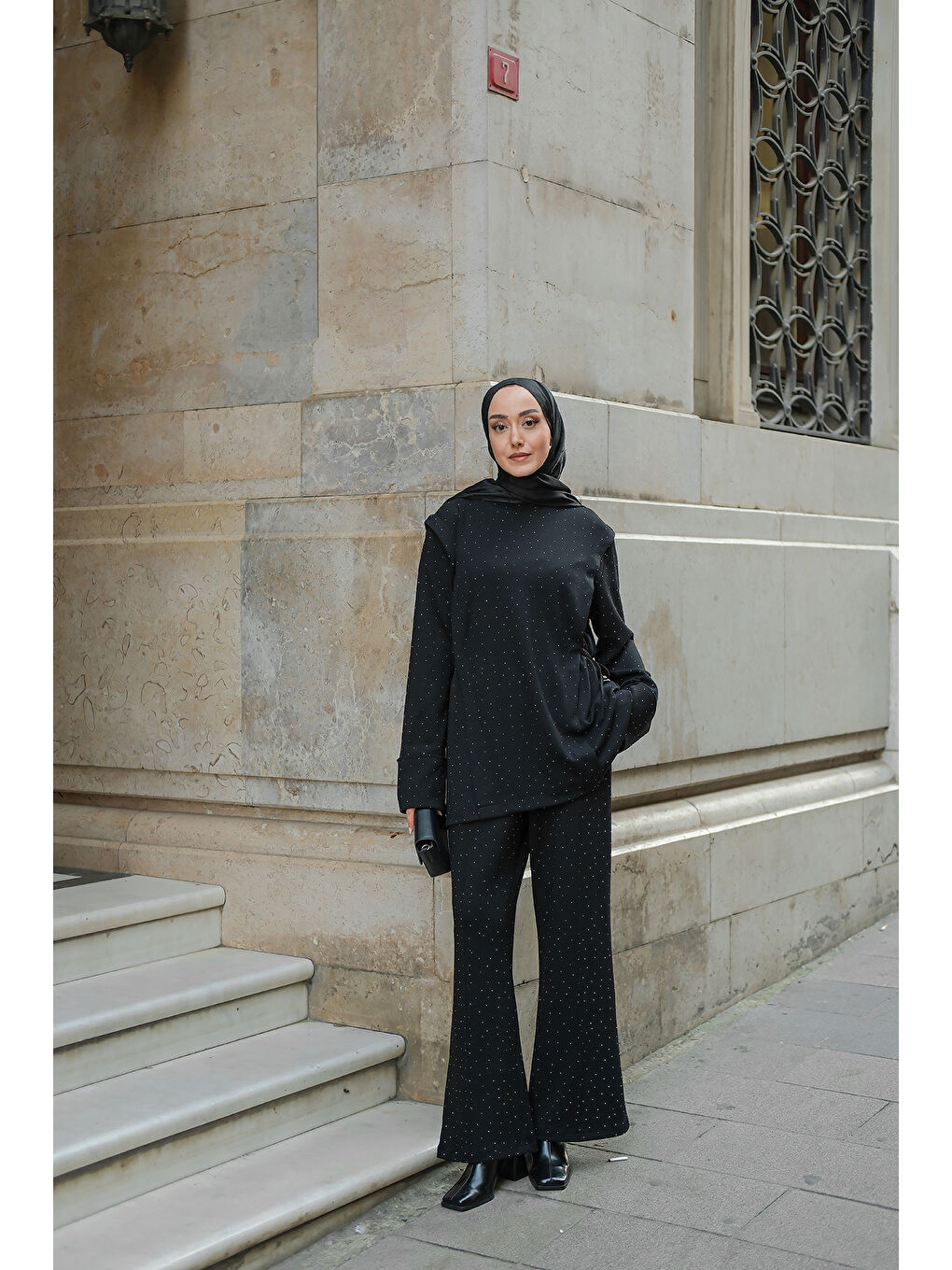 Kadın Taş Detay Beli Lastikli Takım Siyah