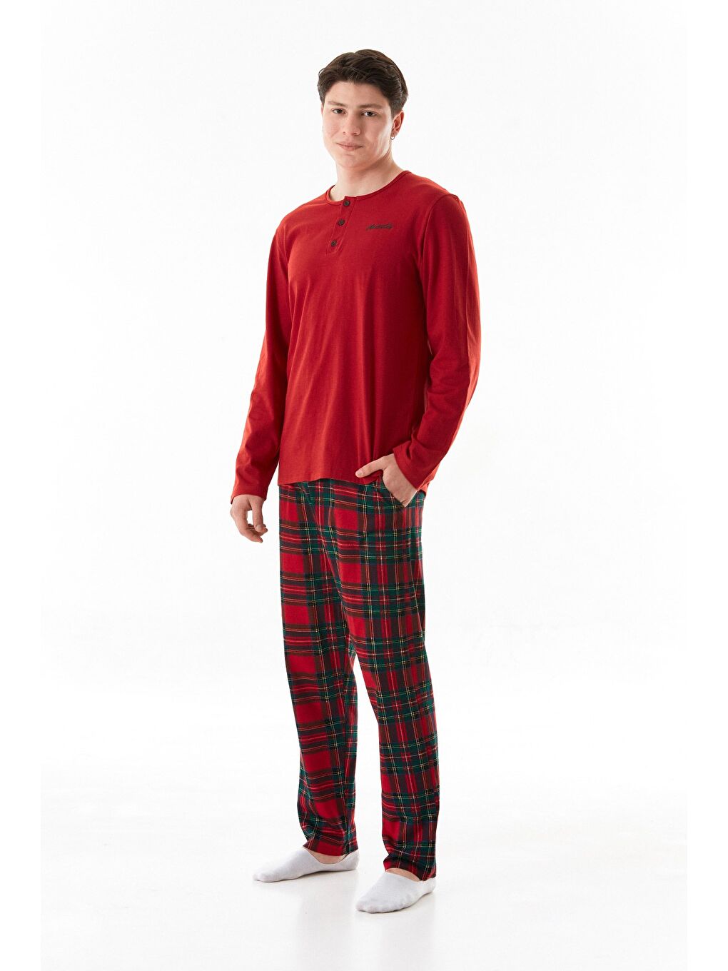 Kırmızı Ekose Desenli Yakası Düğmeli Pijama Takımı