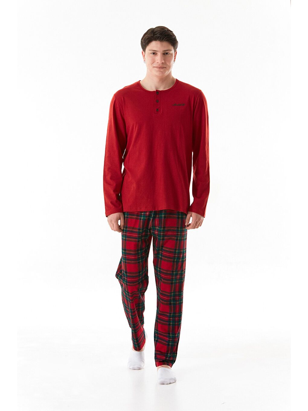 Kırmızı Ekose Desenli Yakası Düğmeli Pijama Takımı-1