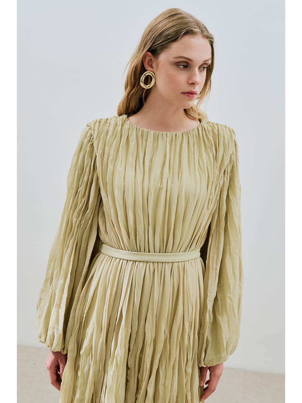 Yeşil Piliseli Şifon Elbise Adaçayı-2