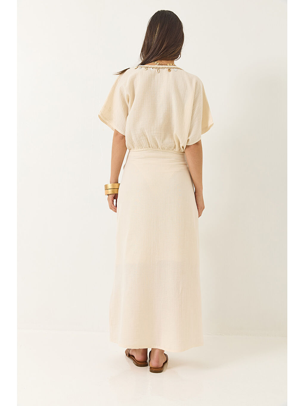 Bej Kadın Beli Büzgülü Yırtmaçlı Astarlı Nakışlı Deniz Kabuğu Detaylı Alt-Üst Takım-6