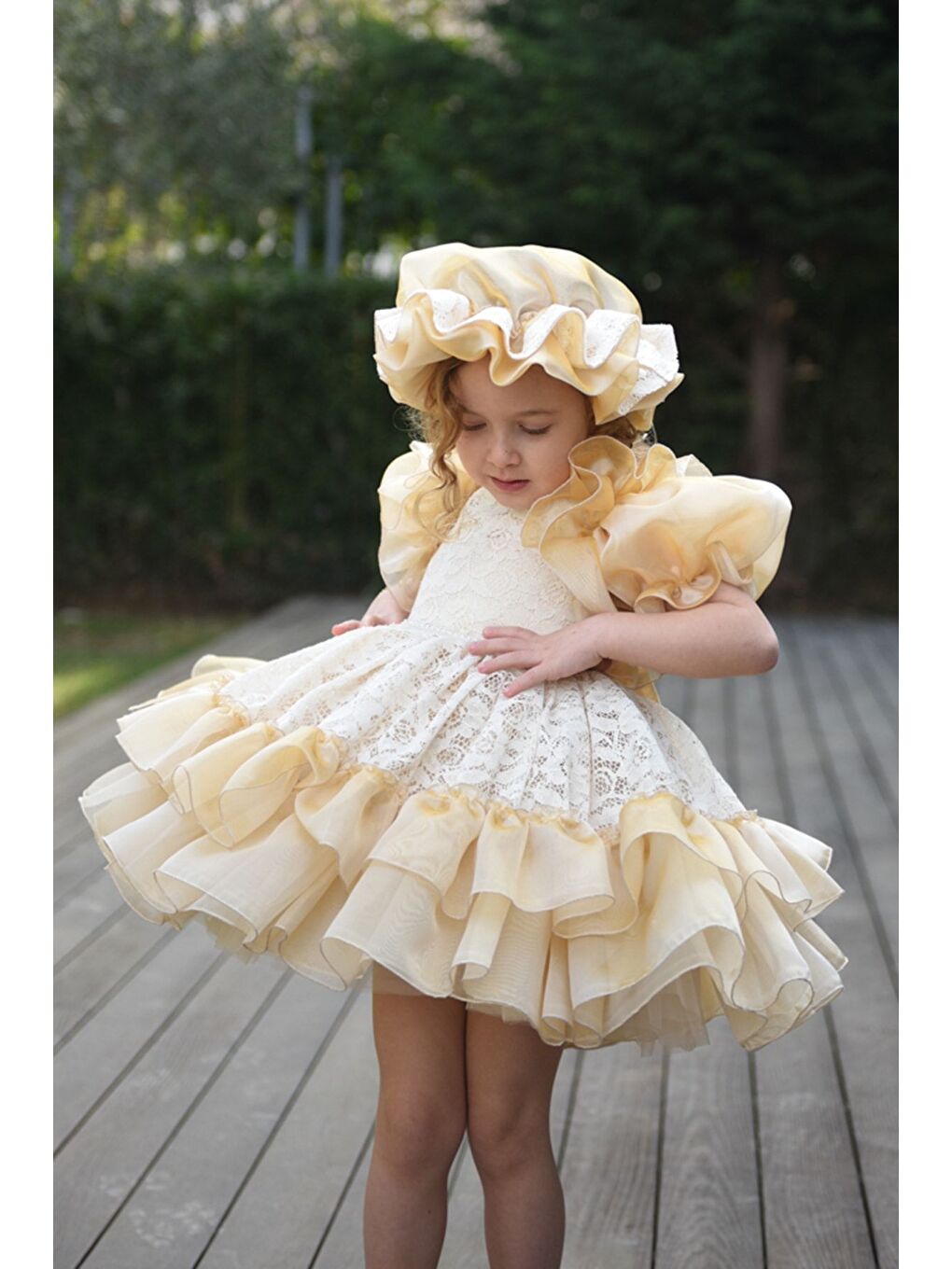 Sarı Özel Tasarım Kız Çocuk Şapkalı Elbise , Kısa Kız Çocuk Elbisesi, Aksesuarlı Çocuk Abiye-4