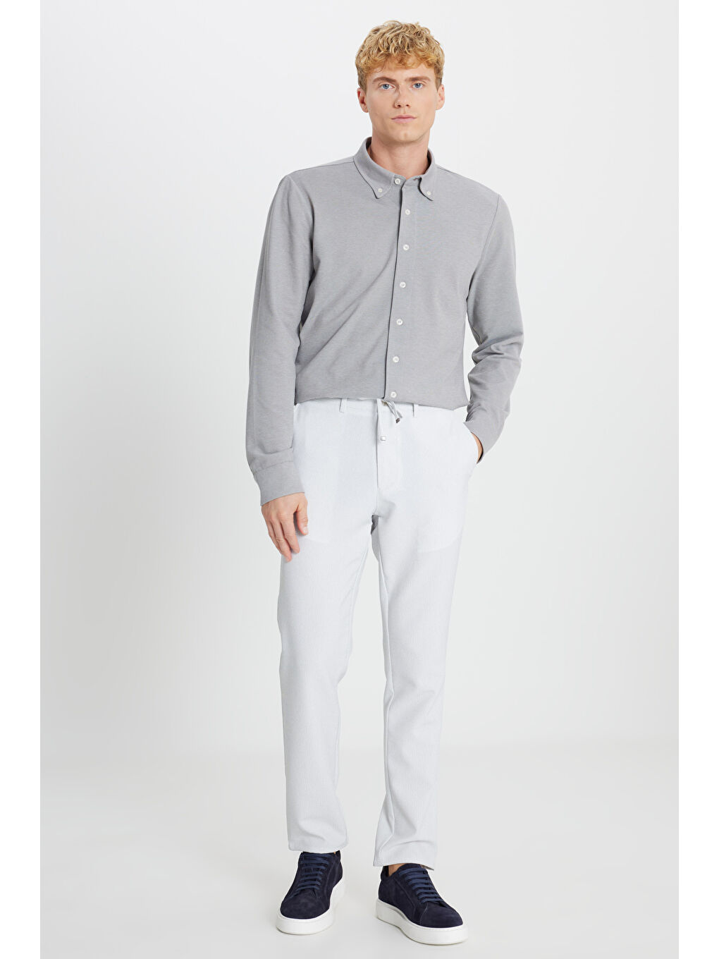 Erkek Gri Slim Fit Beli Bağlamalı Gofre Desenli Yan Cepli Casual Pantolon-1