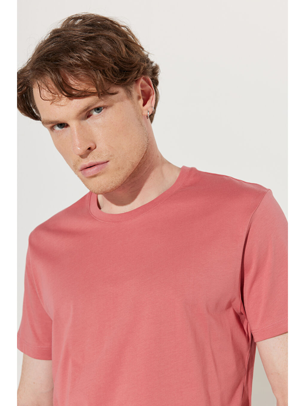 Kahverengi Erkek Kiremit Slim Fit Dar Kesim %100 Pamuk Bisiklet Yaka Kısa Kollu Tişört-3