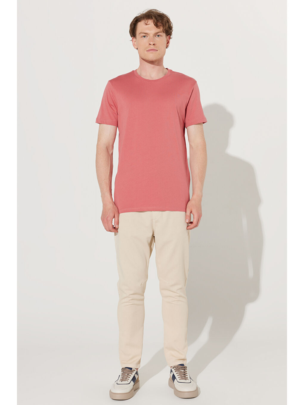 Kahverengi Erkek Kiremit Slim Fit Dar Kesim %100 Pamuk Bisiklet Yaka Kısa Kollu Tişört-4