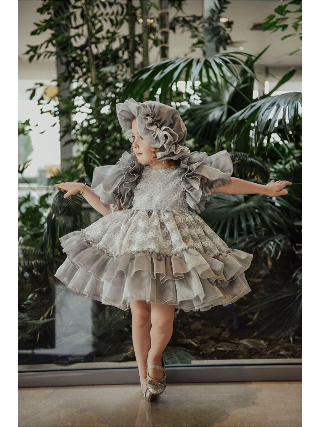 Gri Özel Tasarım Kız Çocuk Şapkalı Elbise , Kısa Kız Çocuk Elbisesi, Aksesuarlı Çocuk Abiye-3