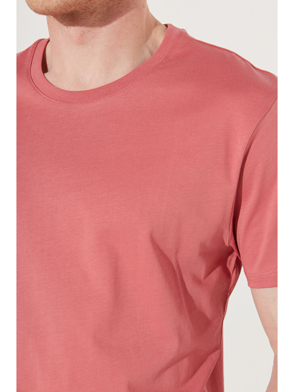 Kahverengi Erkek Kiremit Slim Fit Dar Kesim %100 Pamuk Bisiklet Yaka Kısa Kollu Tişört-5