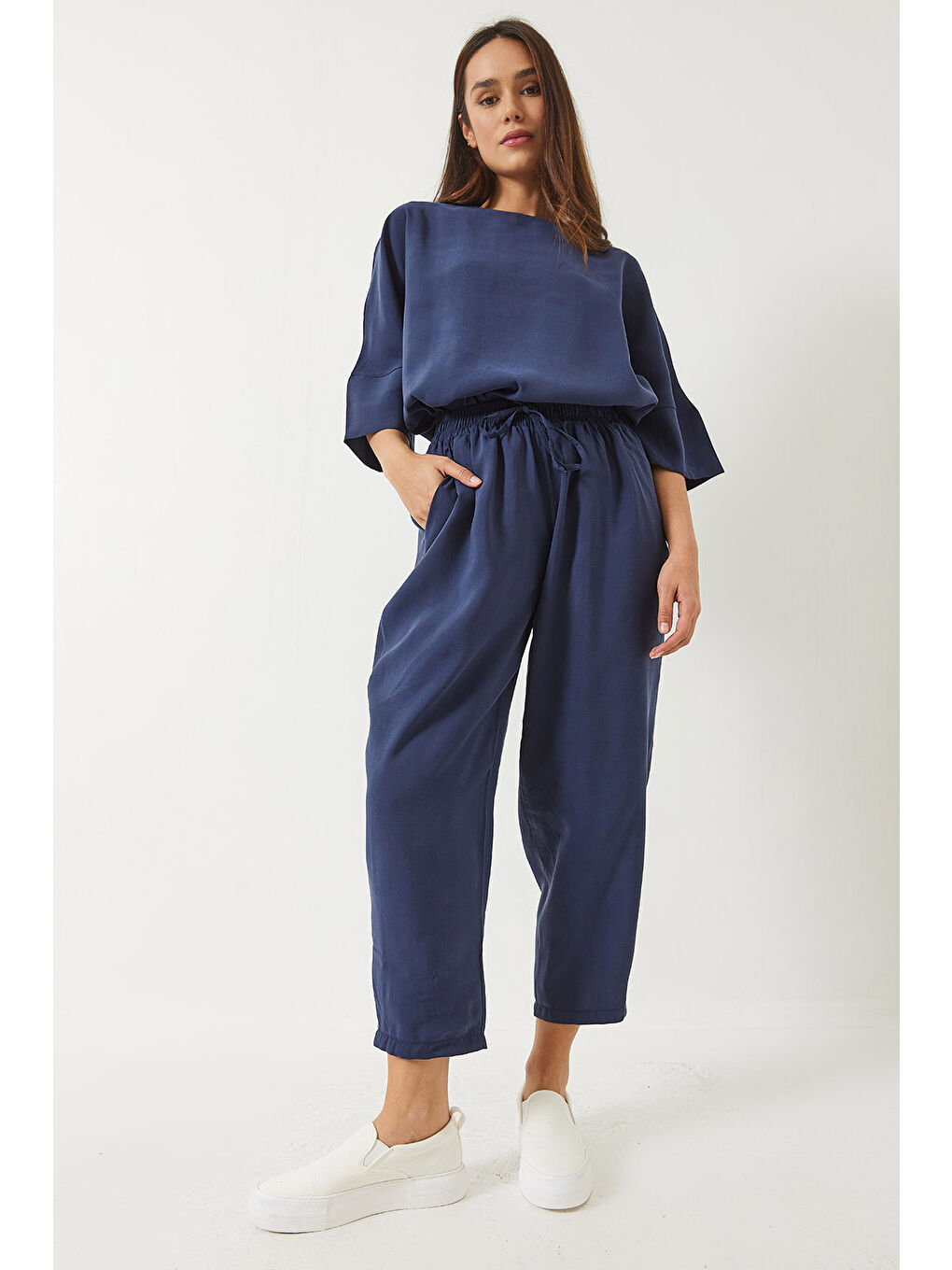 İndigo Kadın Kayık Yaka Yarım Kol Bluz Beli Lastikli Şalvar Pantolon Alt-Üst Takım