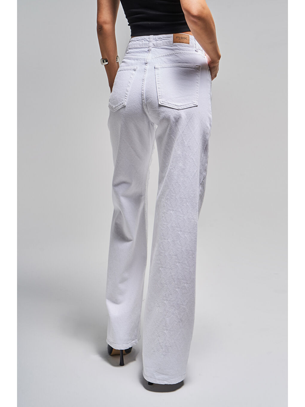 Kadın Beyaz Renk Rita T5s5-2 Straight Fit Parlak Taşlı Yüksek Bel Tasarım Denim Jean-4