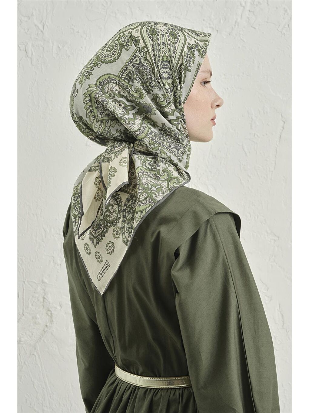 Yeşil Çiçek Eşarp 48 33-3