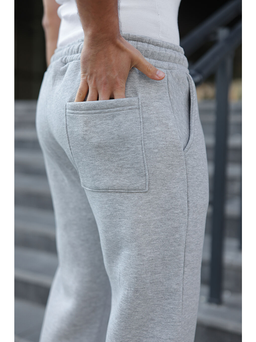 Erkek Bol Paça Beli Lastikli Gri Eşofman Altı-2