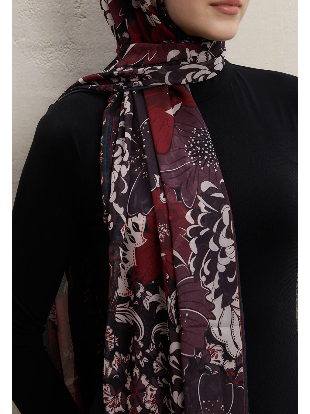 Dahlıa Desen İpek Krep Şal Siyah-2