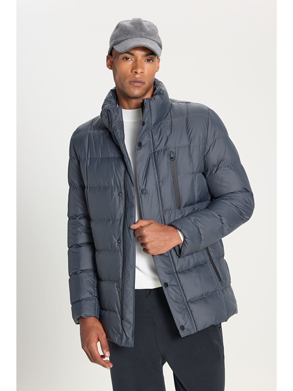 Erkek Antrasit Standart Fit Normal Kesim Dik Yaka Yan Cepli Mont-2