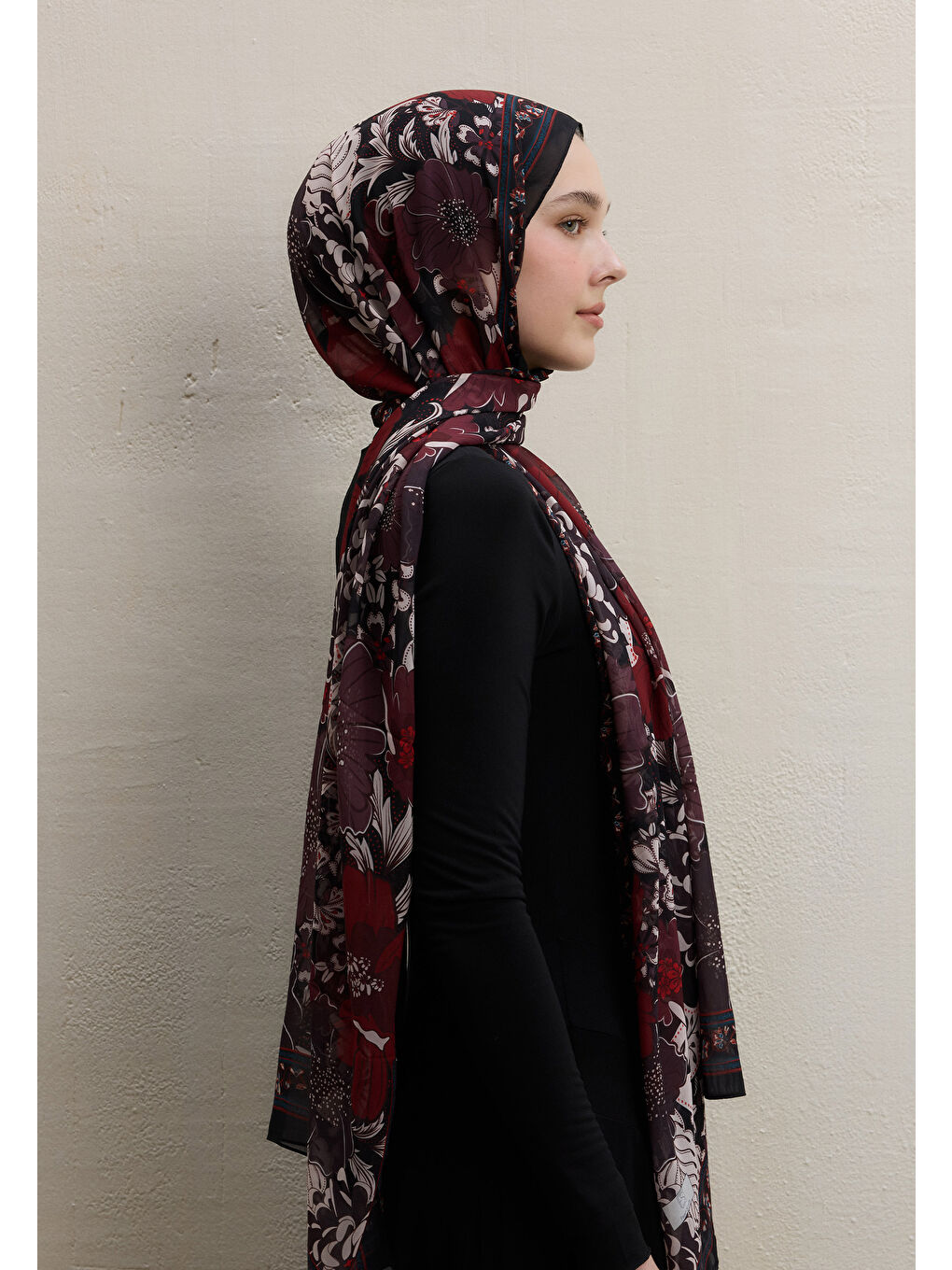 Dahlıa Desen İpek Krep Şal Siyah-3