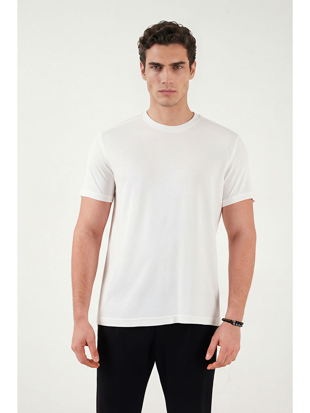 Ekru Pamuklu Regular Fit Bisiklet Yaka T Shirt 5904063-4