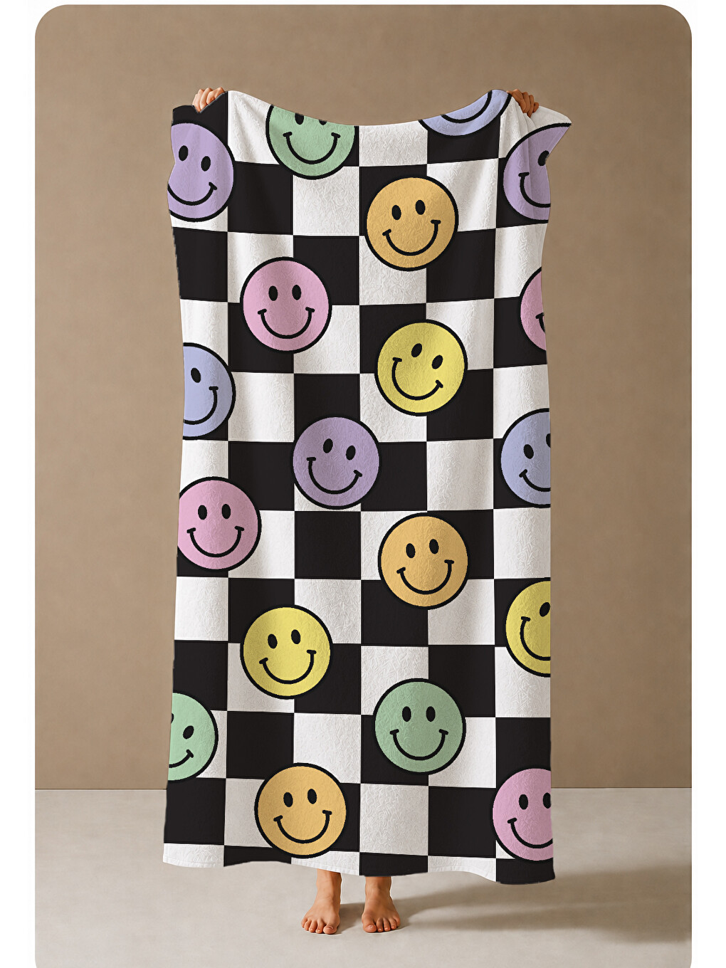 Siyah Beyaz Dama Renkli Gülen Yüz Desenli 70x150 Cm Dijital Baskılı Plaj Ve Banyo Havlusu-3