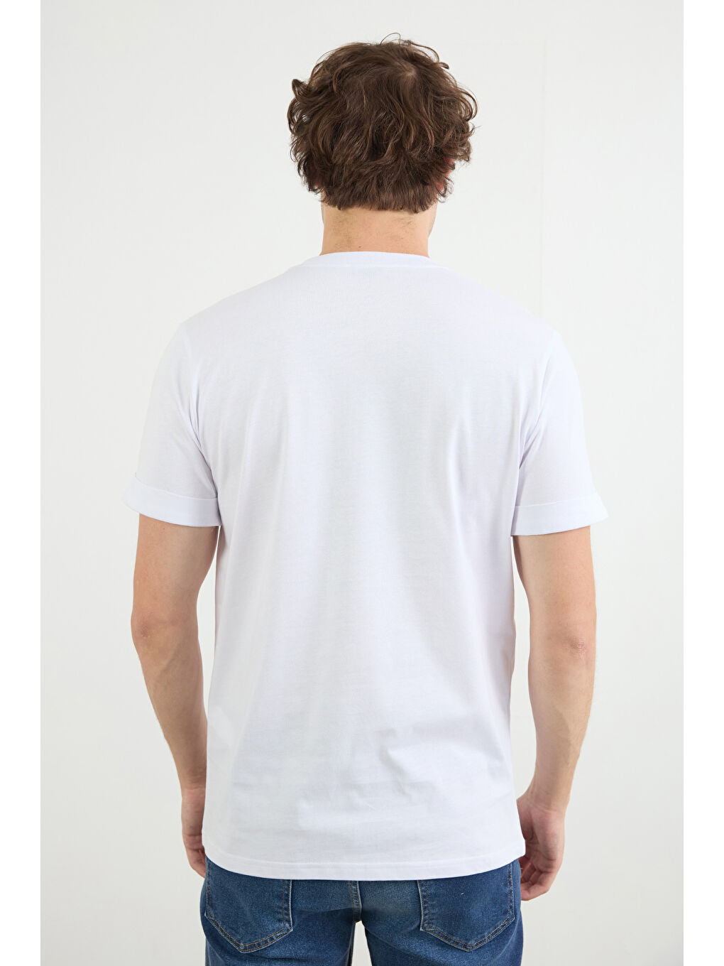Beyaz Baskılı Bisiklet Yaka Tişört-3