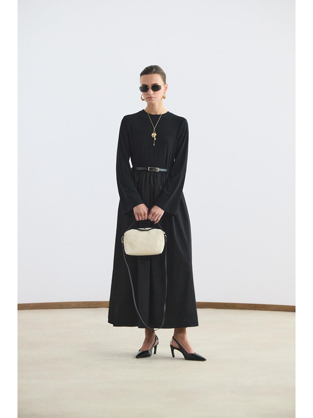 Bej Kanvas Deri Detaylı Kapaklı Çanta Ekru-5