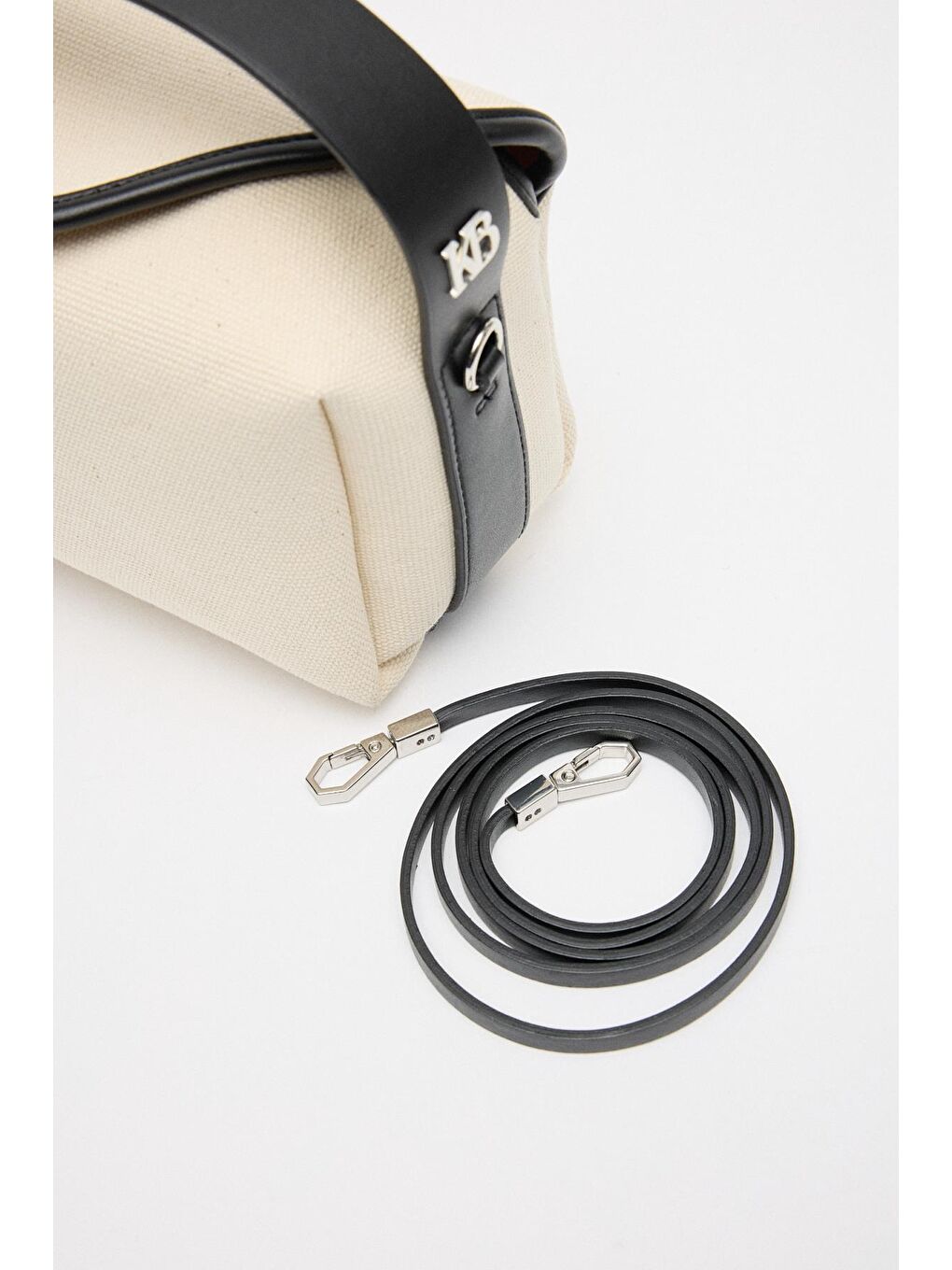 Bej Kanvas Deri Detaylı Kapaklı Çanta Ekru-8