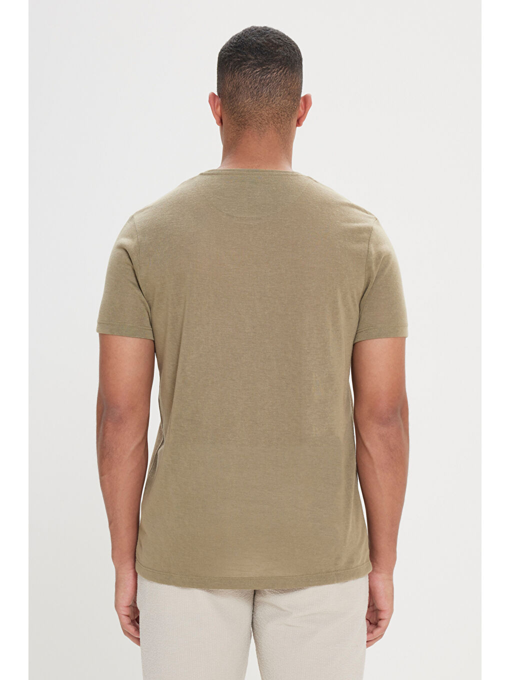 Erkek Haki Slim Fit Dar Kesim Bisiklet Yaka Kısa Kollu Keten Görünümlü Tişört-4